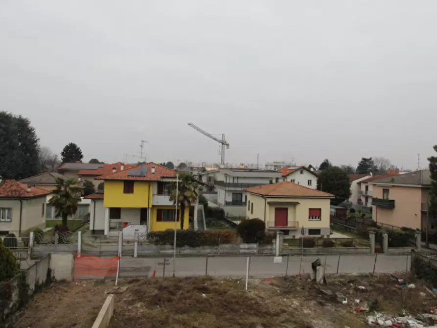 Immagine 30 di Attico in vendita  in Via Giosuè Carducci a Vedano Al Lambro