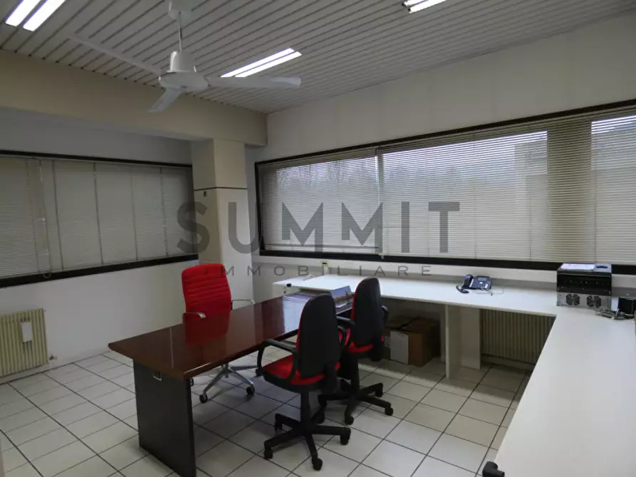 Immagine 2 di Ufficio in vendita  in Via lago di Trasimeno a Schio