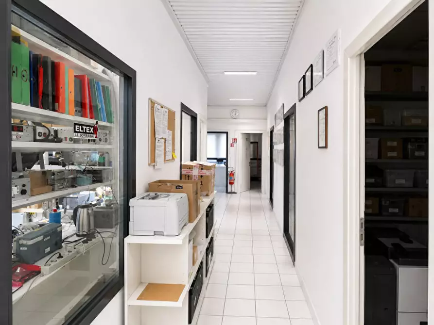 Immagine 4 di Ufficio in vendita  in Via lago di Trasimeno a Schio