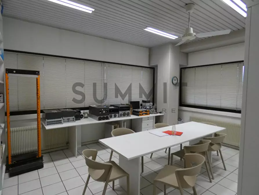 Immagine 3 di Ufficio in vendita  in Via lago di Trasimeno a Schio