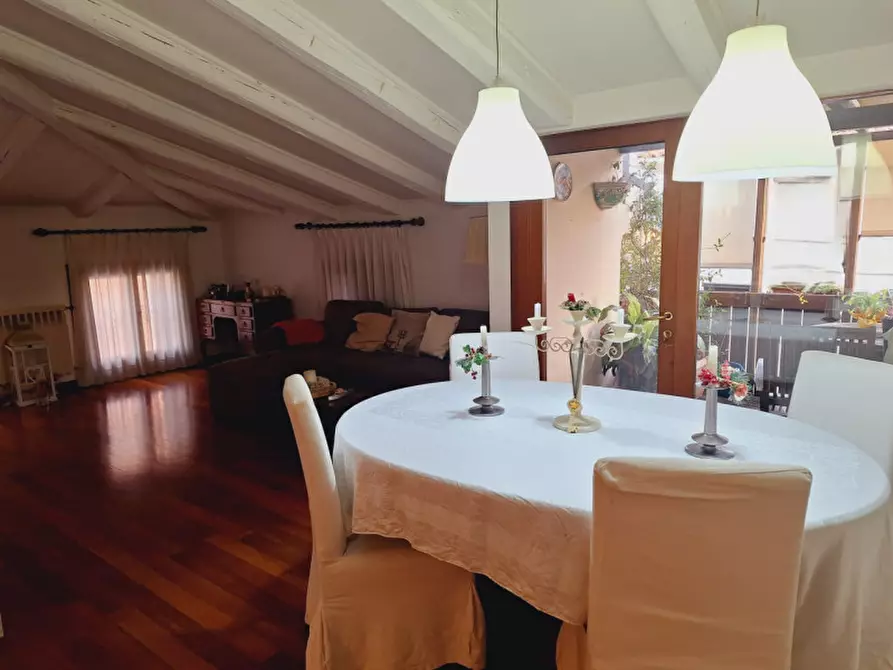 Immagine 1 di Appartamento in vendita  a Castelfranco Veneto