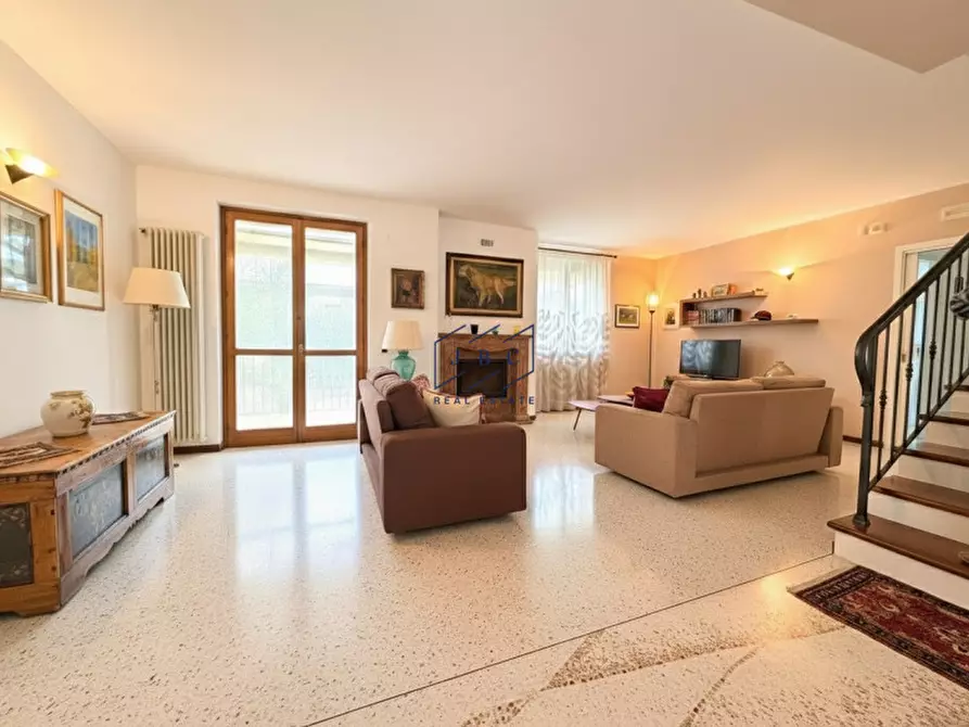 Immagine 1 di Casa trifamiliare in vendita  in via castellir a Oderzo