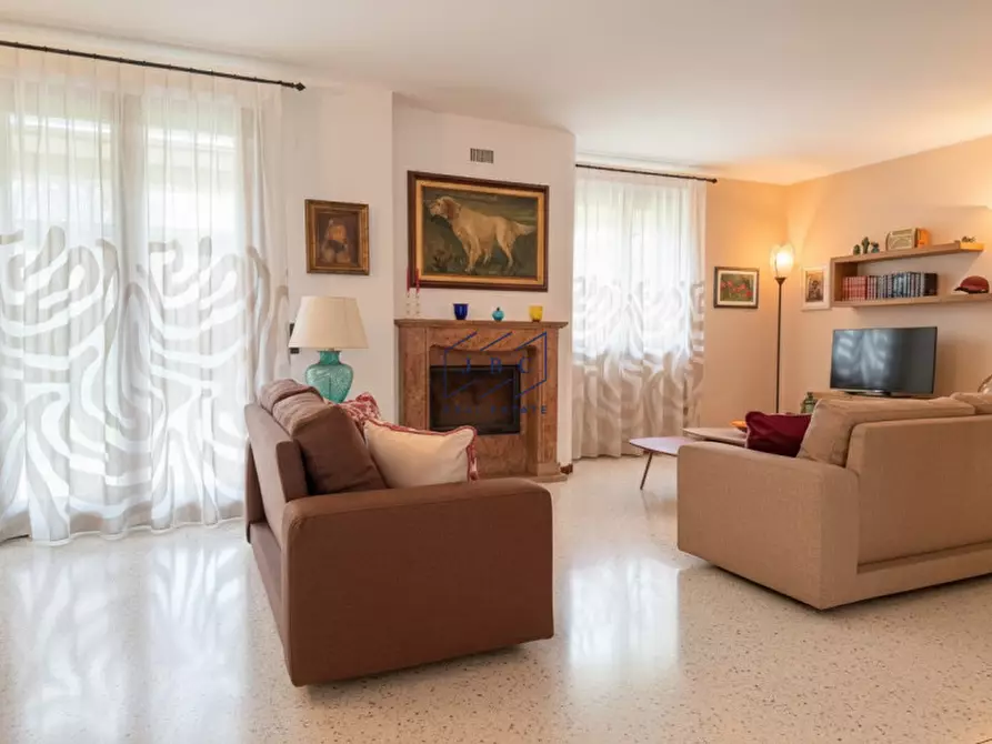 Immagine 3 di Casa trifamiliare in vendita  in via castellir a Oderzo