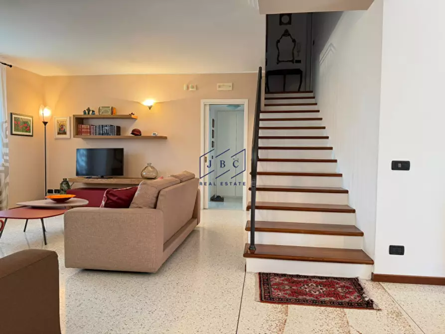 Immagine 4 di Casa trifamiliare in vendita  in via castellir a Oderzo