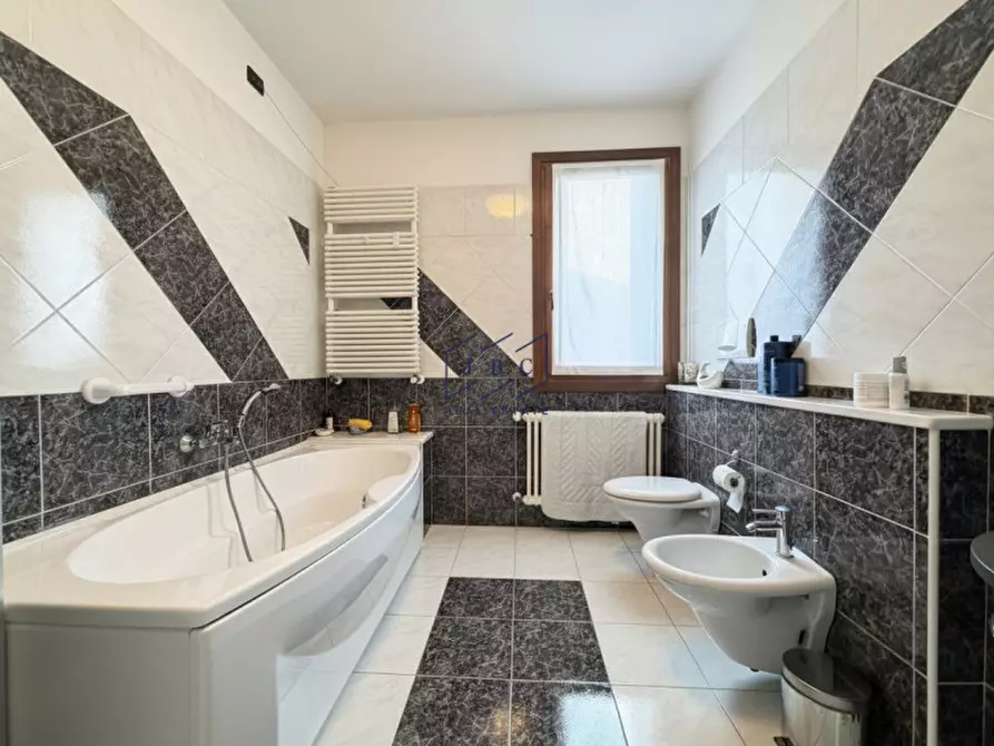 Immagine 21 di Casa trifamiliare in vendita  in via castellir a Oderzo