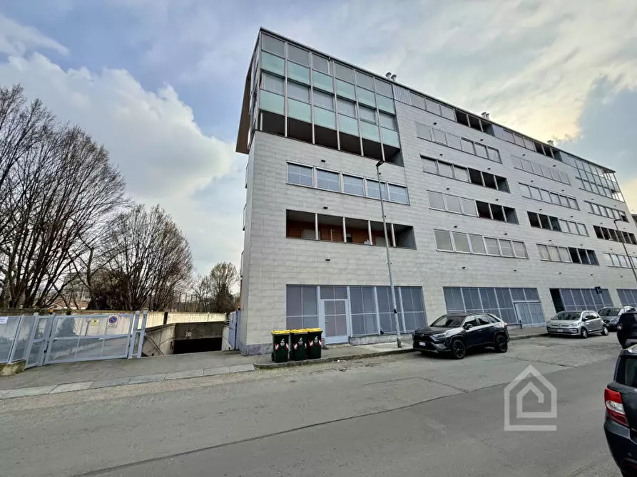 Immagine 9 di Garage in vendita  in Strada del Cascinotto 30 a Torino