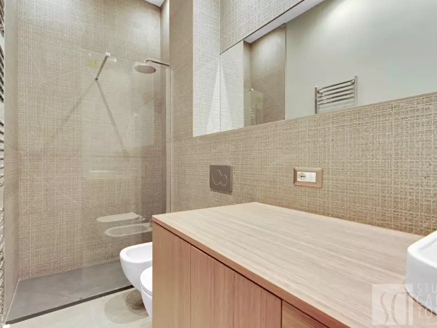 Immagine 19 di Appartamento in vendita  in Via Eugenio Villoresi a Milano