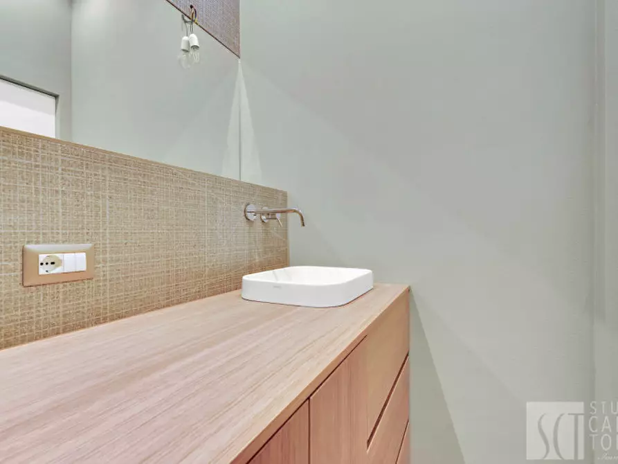 Immagine 21 di Appartamento in vendita  in Via Eugenio Villoresi a Milano