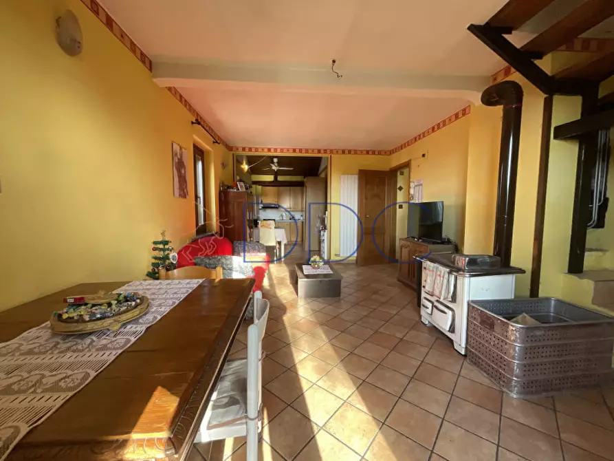 Immagine 10 di Appartamento in vendita  in Via Galileo Ferraris 17 a Rivarolo Canavese