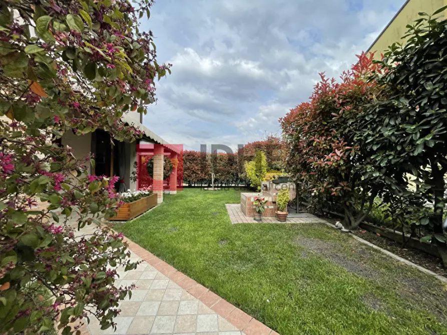 Immagine 2 di Casa trifamiliare in vendita  in Campo giochi Don Cagnin a Carbonera
