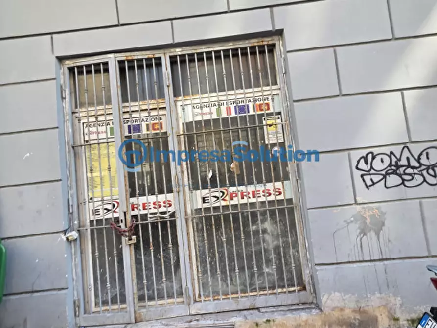 Immagine 5 di Negozio in affitto  in Via Pessina a Napoli