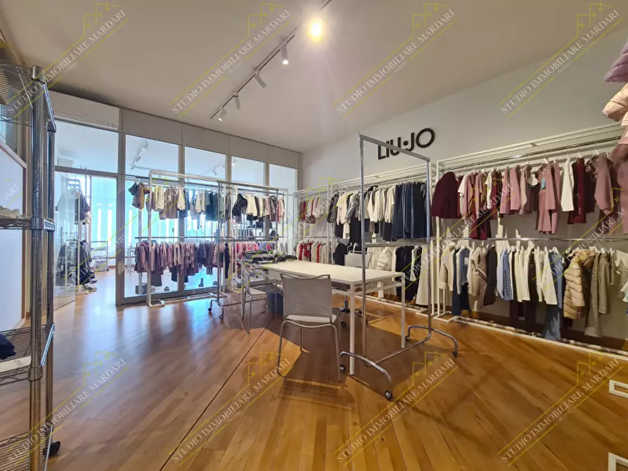 Immagine 7 di Ufficio in vendita  in Strada per Cognento 138 a Modena