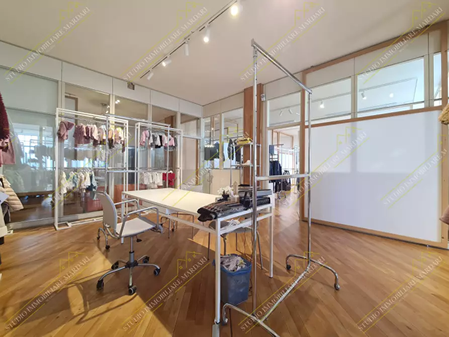 Immagine 9 di Ufficio in vendita  in Strada per Cognento 138 a Modena