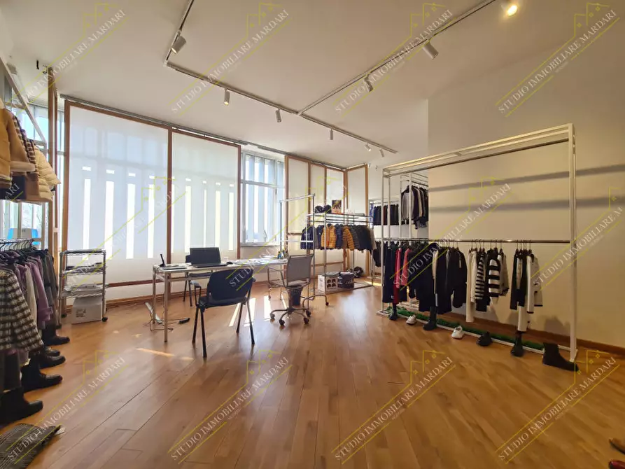 Immagine 10 di Ufficio in vendita  in Strada per Cognento 138 a Modena