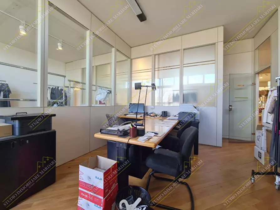 Immagine 20 di Ufficio in vendita  in Strada per Cognento 138 a Modena