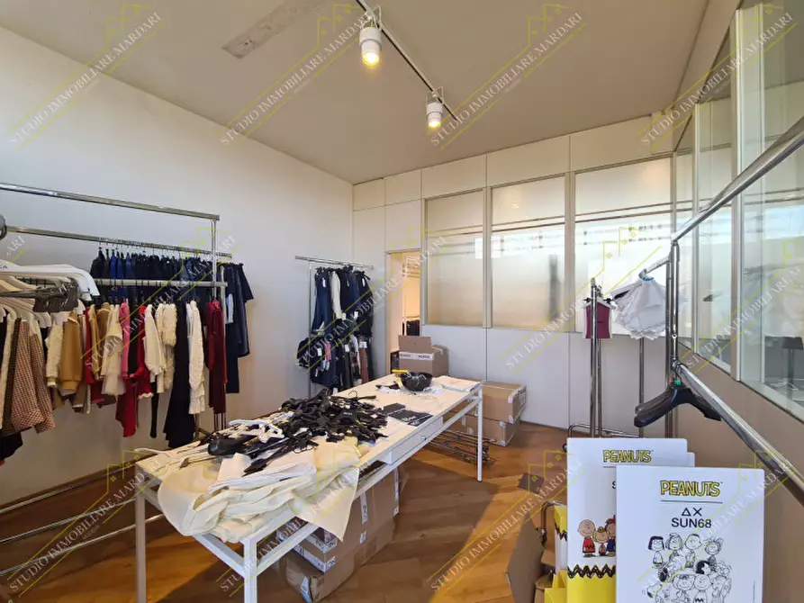 Immagine 23 di Ufficio in vendita  in Strada per Cognento 138 a Modena