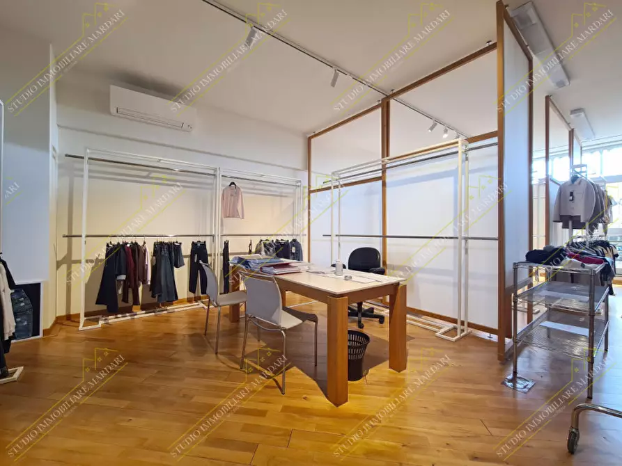 Immagine 26 di Ufficio in vendita  in Strada per Cognento 138 a Modena