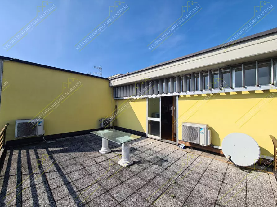 Immagine 32 di Ufficio in vendita  in Strada per Cognento 138 a Modena