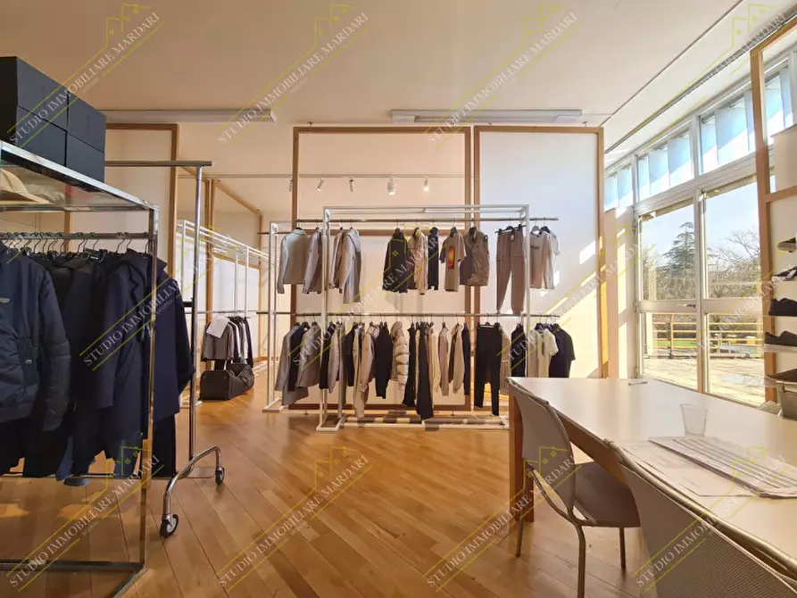 Immagine 34 di Ufficio in vendita  in Strada per Cognento 138 a Modena