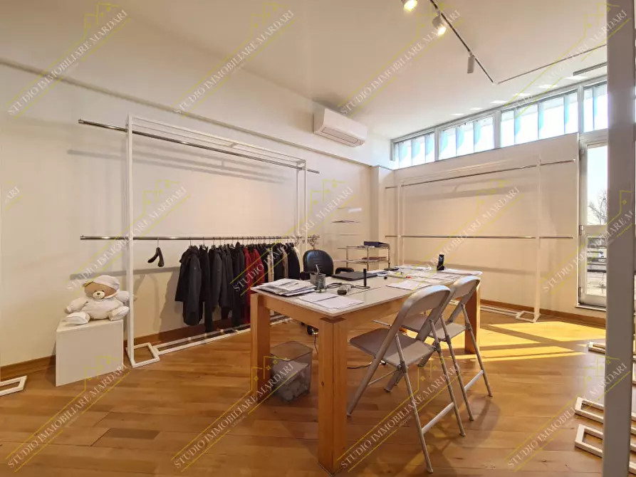 Immagine 35 di Ufficio in vendita  in Strada per Cognento 138 a Modena