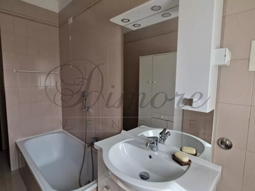 Immagine 6 di Appartamento in vendita  in Via Luigi Mariutto a Mirano