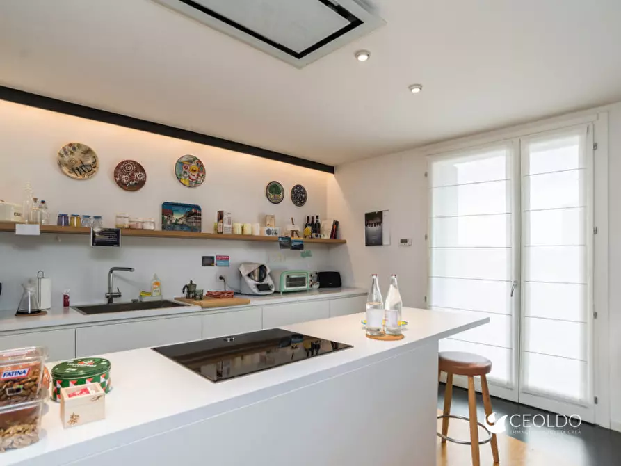 Immagine 7 di Attico in vendita  in via Toscanini a Santa Maria Di Sala