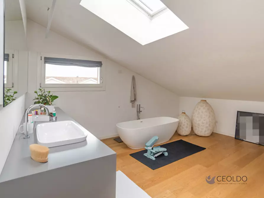 Immagine 31 di Attico in vendita  in via Toscanini a Santa Maria Di Sala