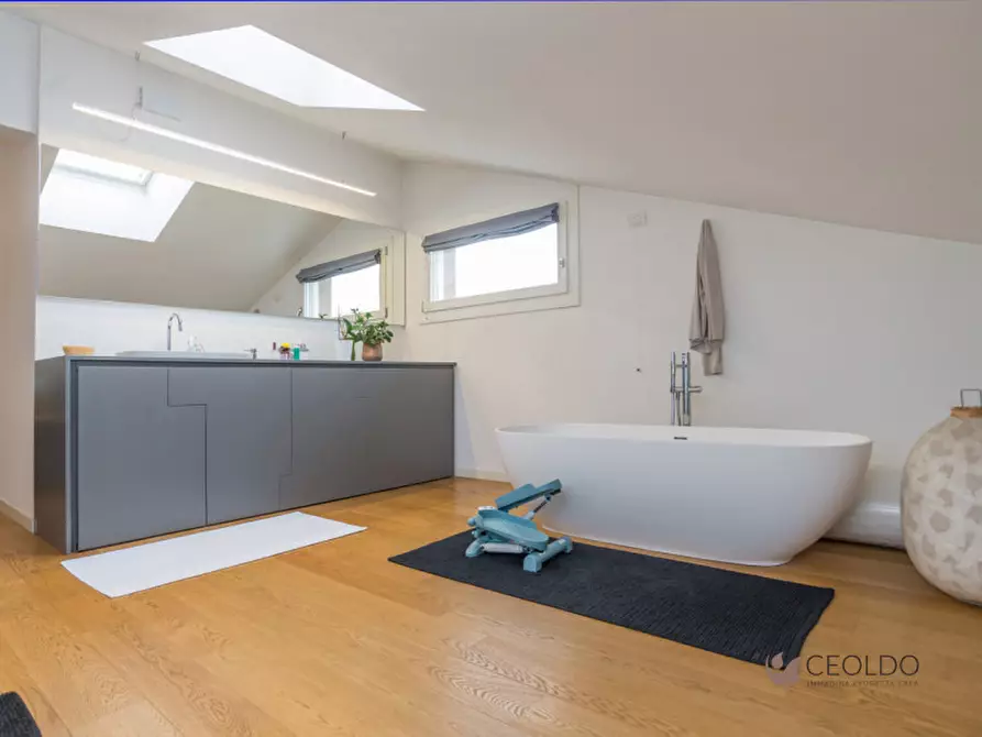 Immagine 33 di Attico in vendita  in via Toscanini a Santa Maria Di Sala