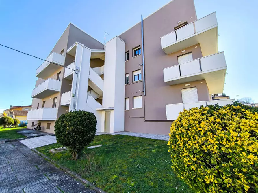 Immagine 2 di Appartamento in vendita  in Via 1° Maggio a Piandimeleto