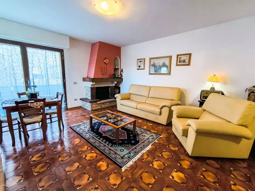 Immagine 5 di Appartamento in vendita  in Via 1° Maggio a Piandimeleto