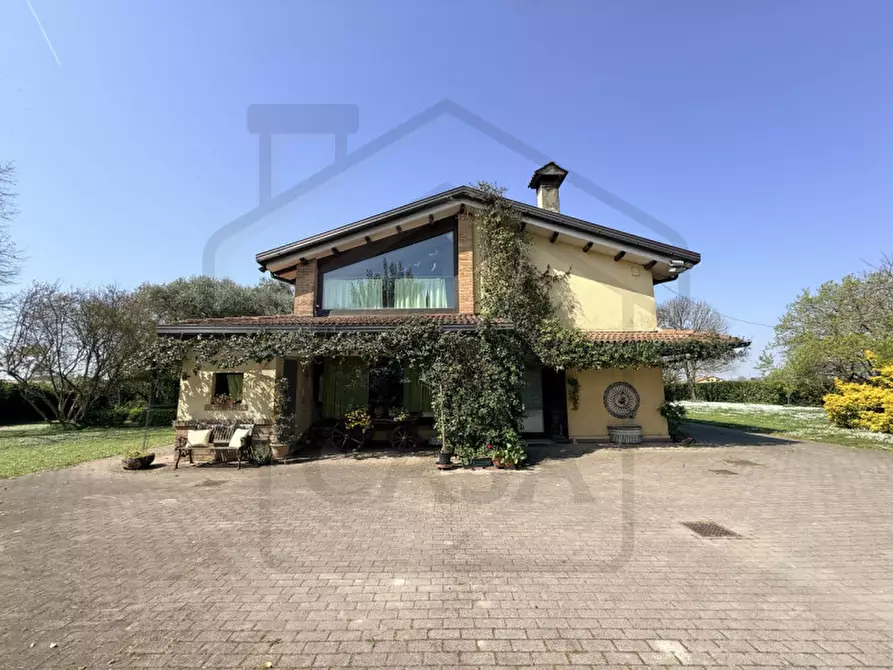 Immagine 2 di Villa in vendita  in Via Pozzoveggiani a Padova