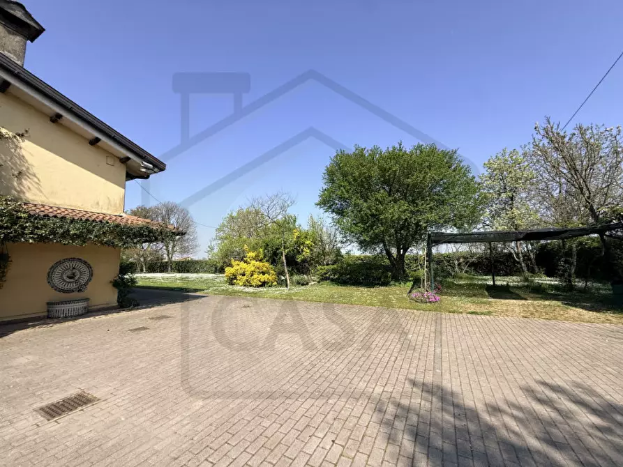Immagine 5 di Villa in vendita  in Via Pozzoveggiani a Padova