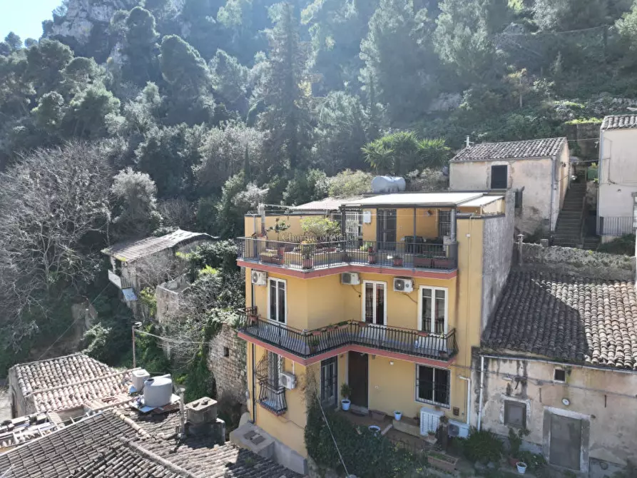 Immagine 28 di Casa indipendente in vendita  in via incatasciato 42 a Modica