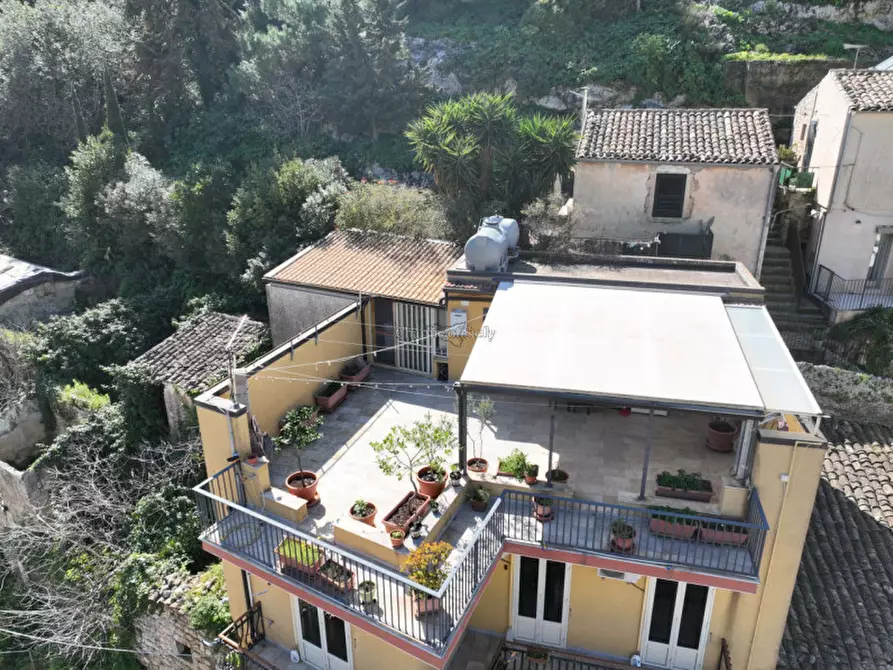 Immagine 29 di Casa indipendente in vendita  in via incatasciato 42 a Modica