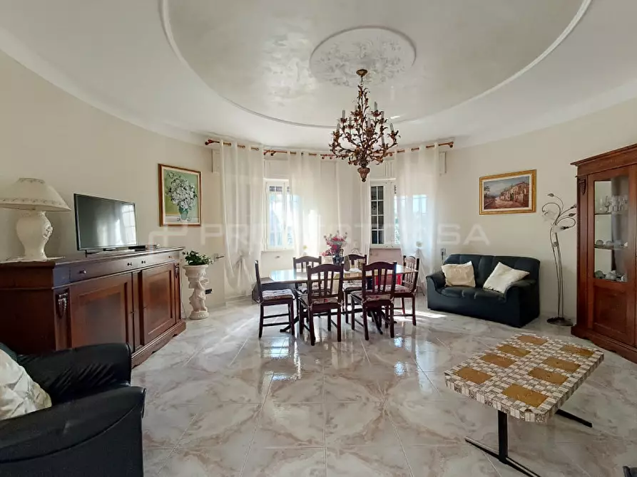 Immagine 2 di Villa in vendita  in via Santa Lucia 44 a Scorrano