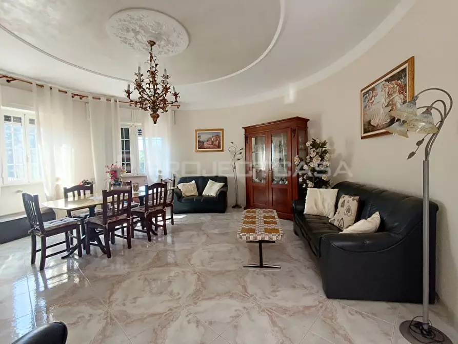 Immagine 3 di Villa in vendita  in via Santa Lucia 44 a Scorrano