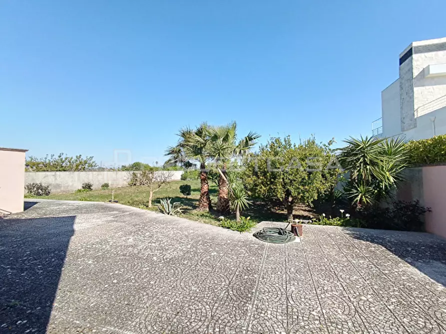 Immagine 22 di Villa in vendita  in via Santa Lucia 44 a Scorrano
