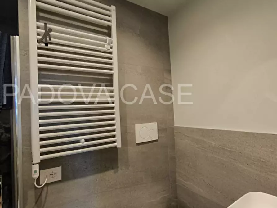 Immagine 10 di Appartamento in vendita  in VIA SAVONAROLA a Padova