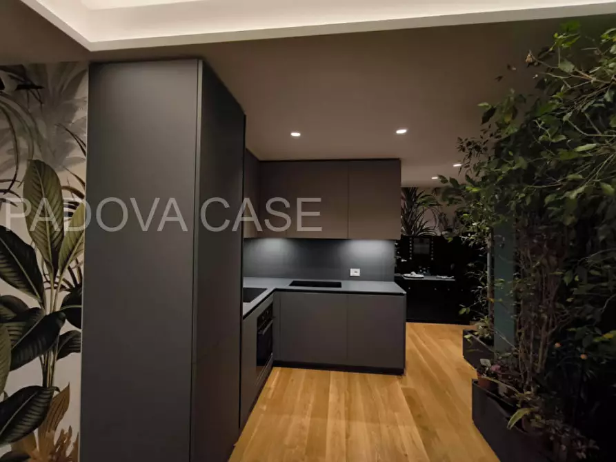 Immagine 16 di Appartamento in vendita  in VIA SAVONAROLA a Padova