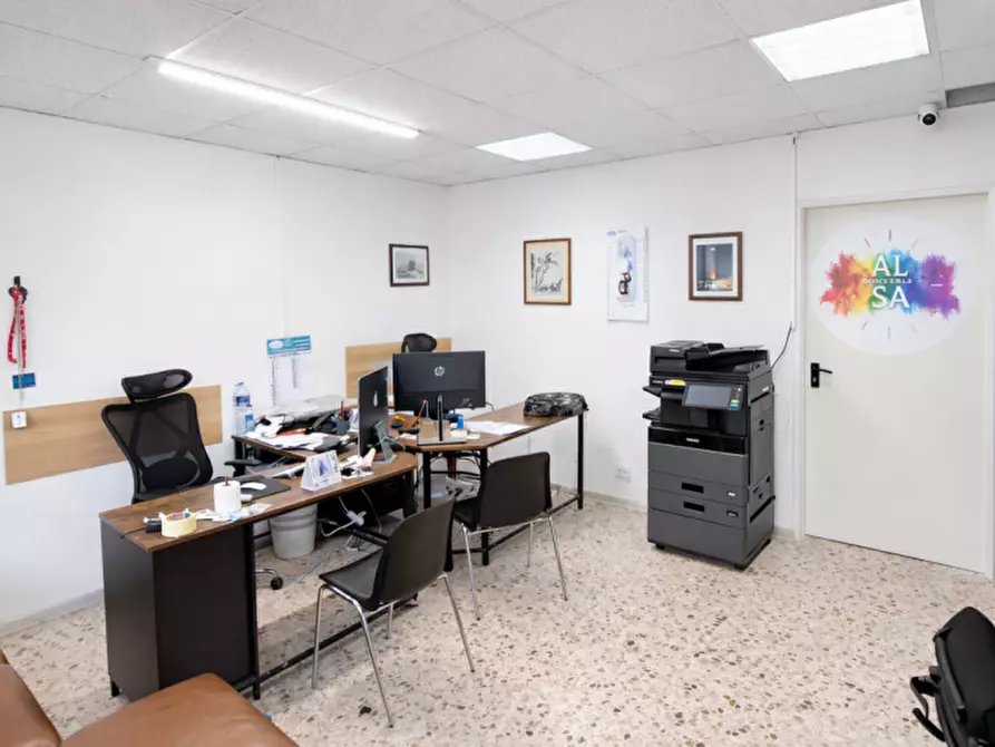 Immagine 15 di Magazzino in affitto  in Viale Strasburgo, 279 a Palermo