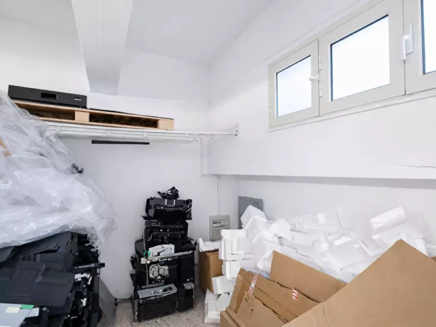 Immagine 18 di Magazzino in affitto  in Viale Strasburgo, 279 a Palermo