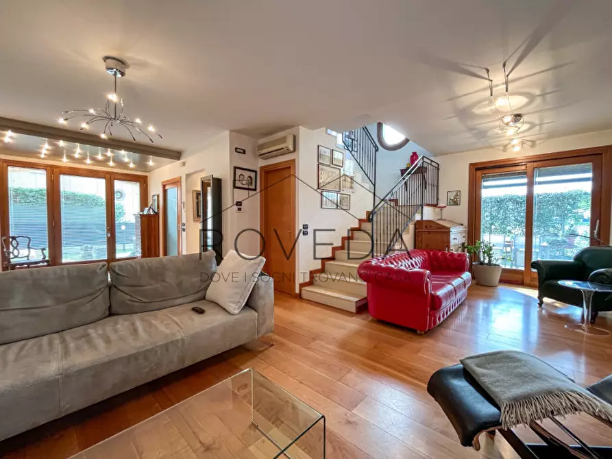 Immagine 2 di Casa bifamiliare in vendita  in Via Basse a Casier