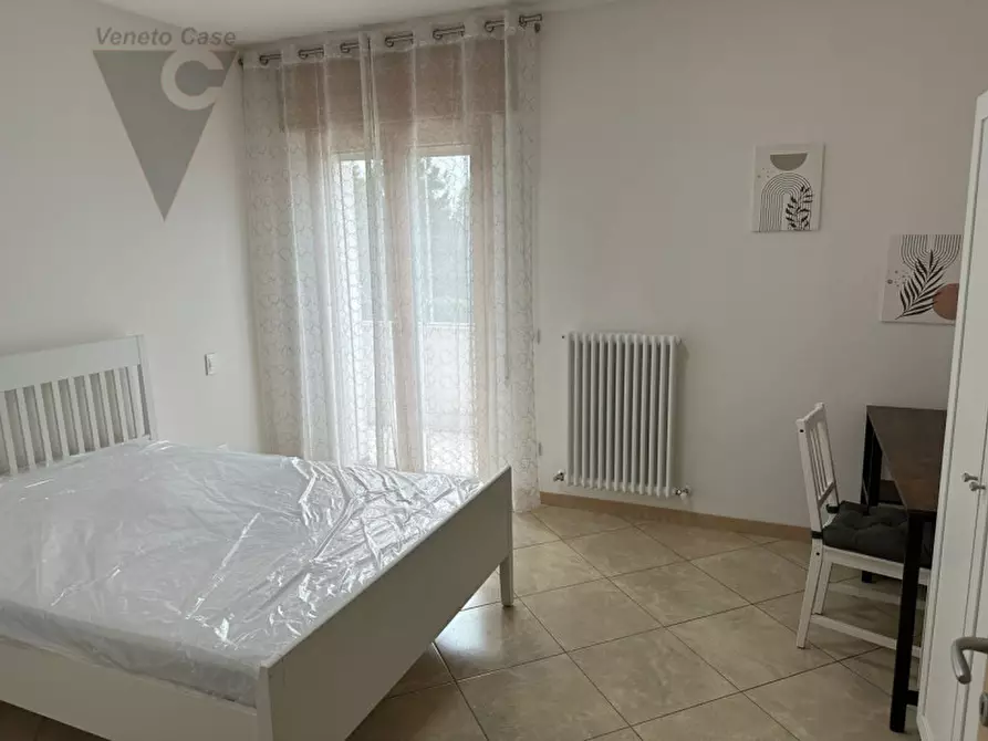 Immagine 6 di Camera in affitto  a Padova