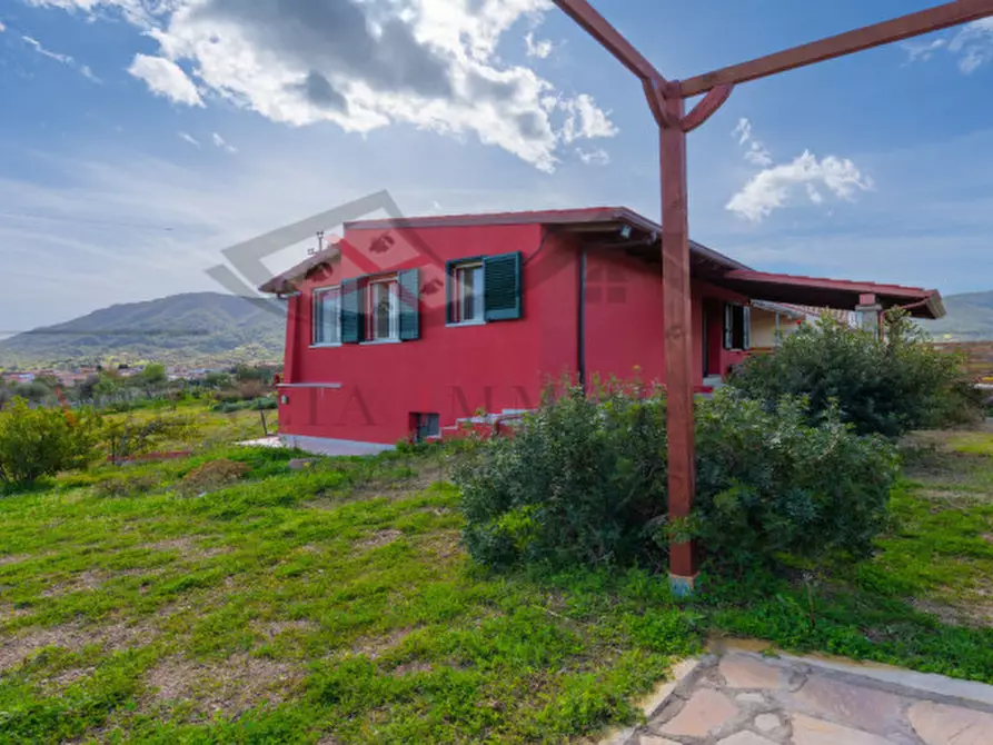 Immagine 1 di Casa indipendente in vendita  a Torpè