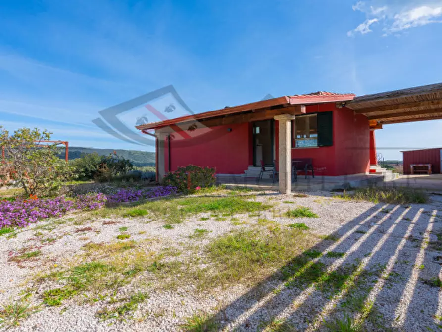 Immagine 10 di Casa indipendente in vendita  a Torpè