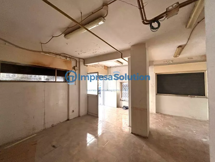 Immagine 12 di Negozio in affitto  in Via Domenico de Dominicis a Napoli