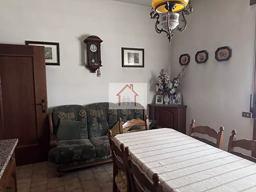 Immagine 4 di Casa bifamiliare in vendita  a Vittorio Veneto