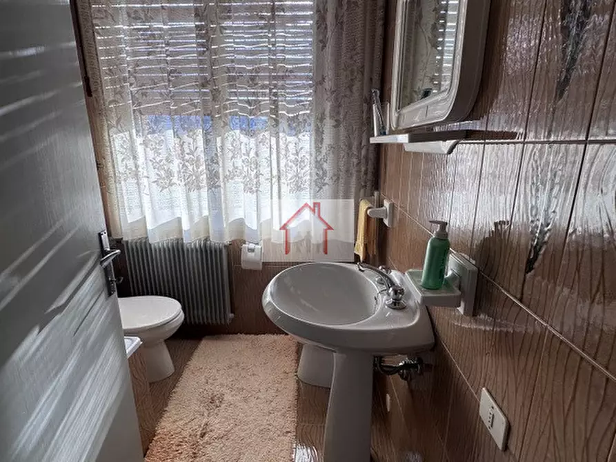 Immagine 12 di Casa bifamiliare in vendita  a Vittorio Veneto