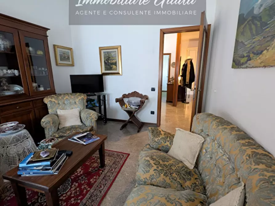 Immagine 2 di Appartamento in vendita  a Conegliano