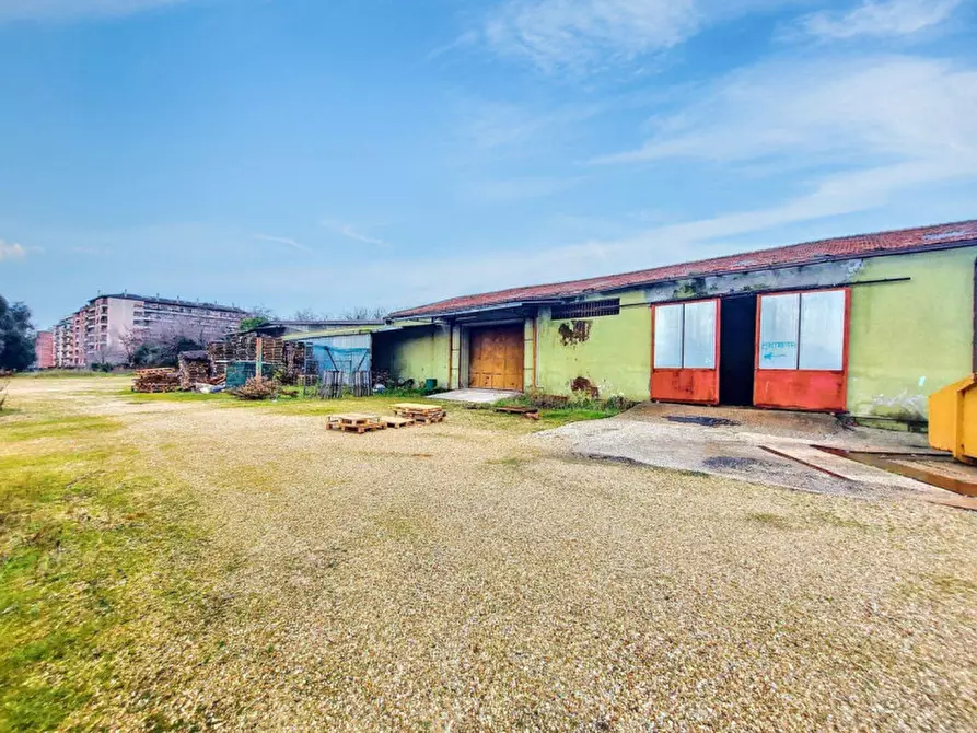 Immagine 3 di Capannone industriale in vendita  in Via Galla Placidia, N. 184 a Roma